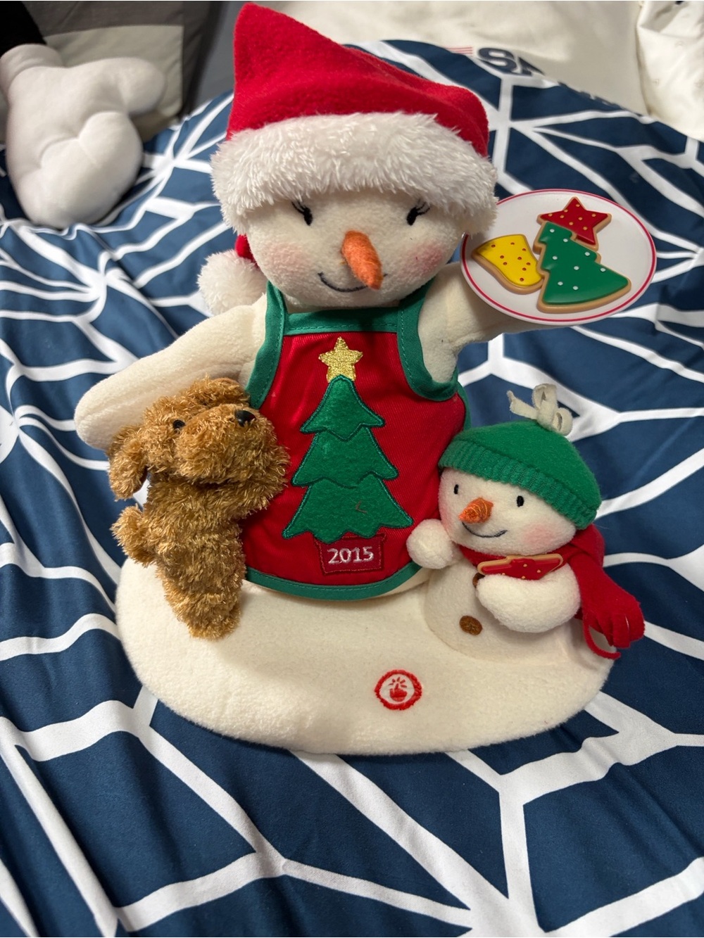 Hallmark Jingle Pals Time For Cookies  2015 Snowman Singing Dancing Video